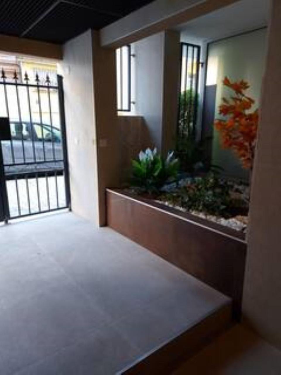 Renove En Rez De Jardin Climatise Cannes