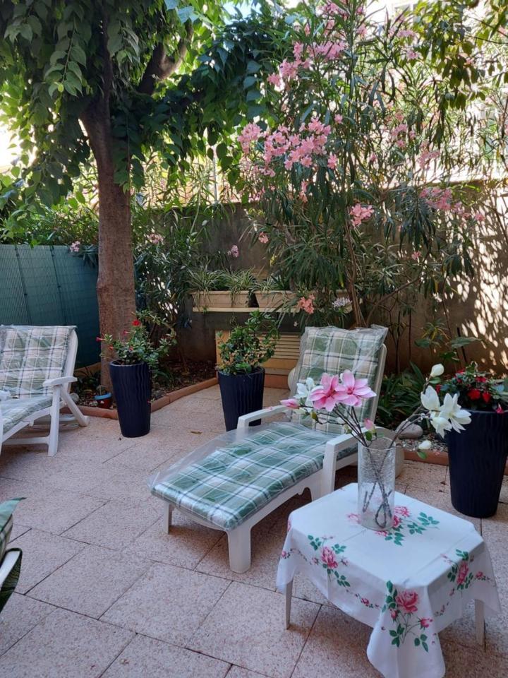 Apartment Renove En Rez De Jardin Climatise Cannes