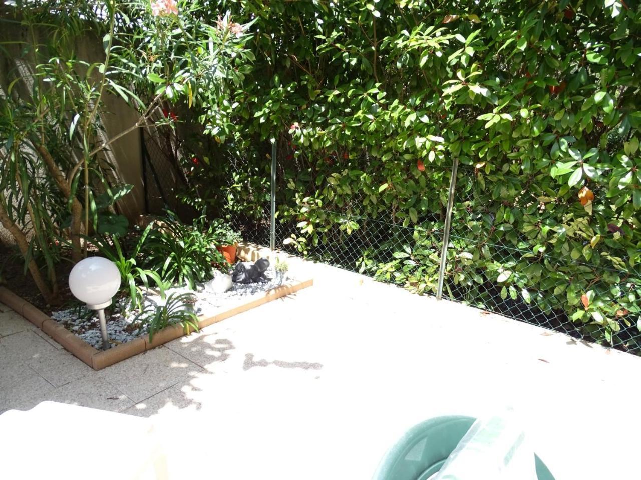 Apartment Renove En Rez De Jardin Climatise Cannes
